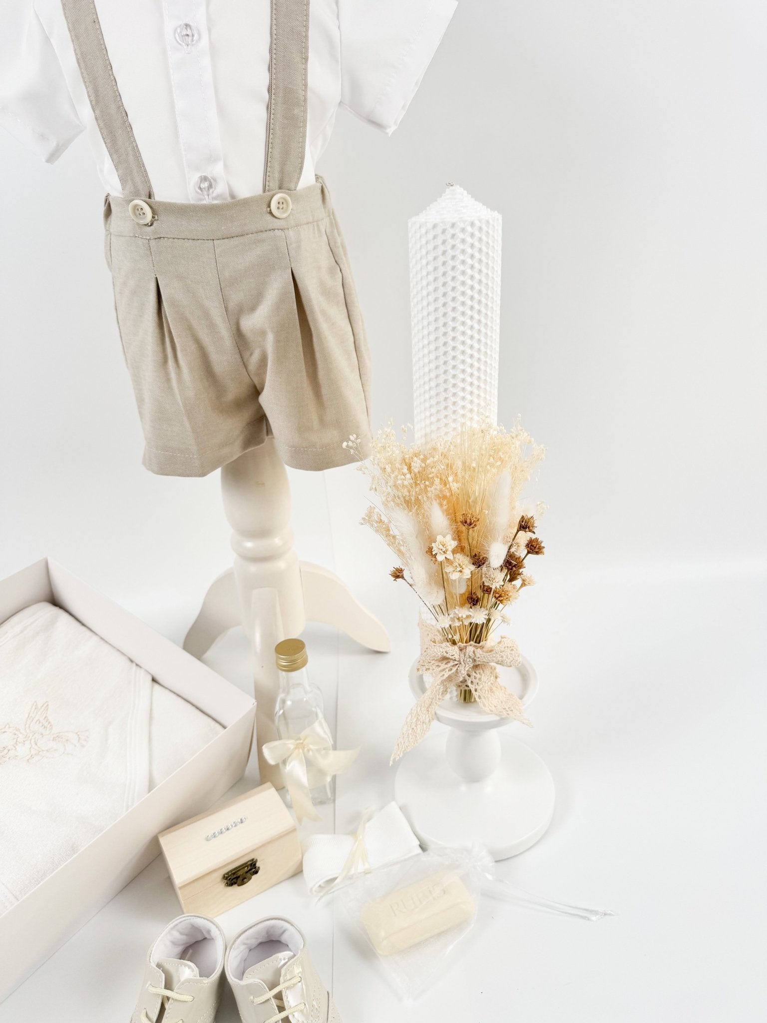 Trusou botez complet cu hainute si lumanare personalizata hand made - Silviu - Botez bebelusi