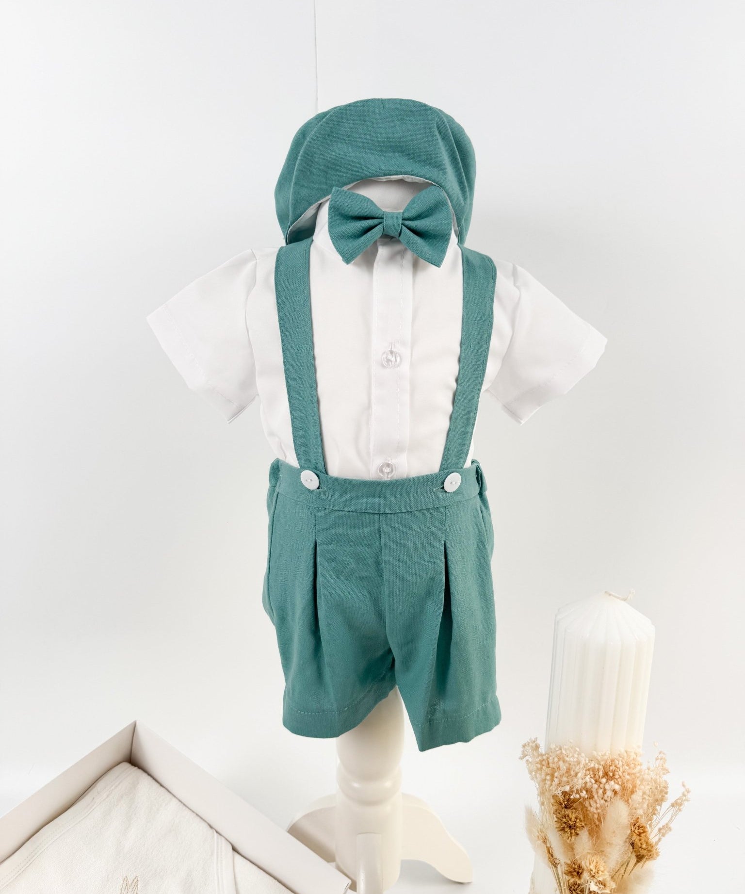 Trusou botez complet cu hainute si lumanare personalizata hand made - Tomas - Botez bebelusi