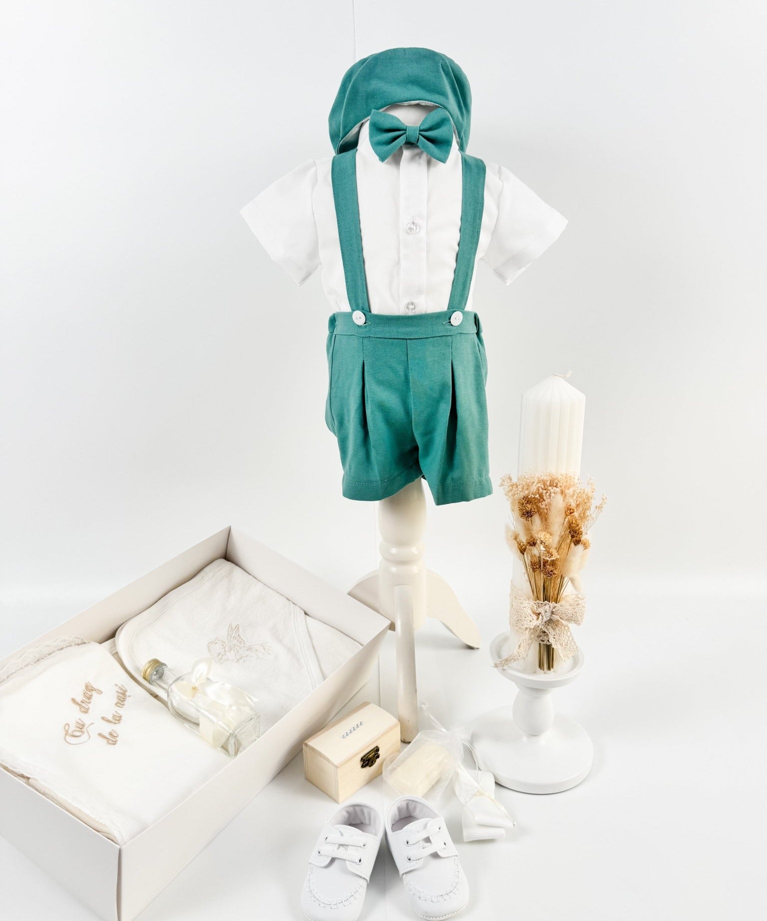 Trusou botez complet cu hainute si lumanare personalizata hand made - Tomas - Botez bebelusi