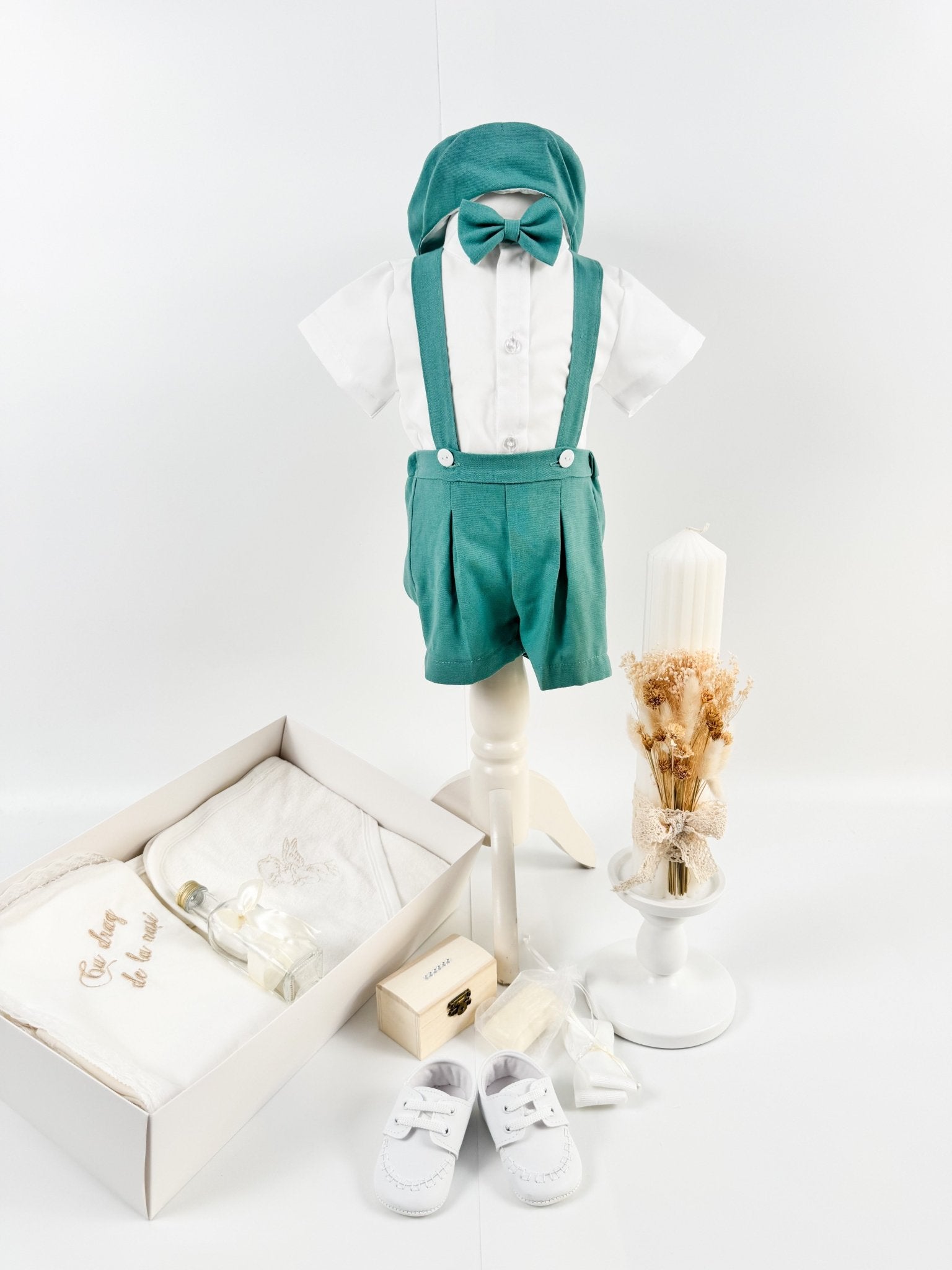 Trusou botez complet cu hainute si lumanare personalizata hand made - Tomas - Botez bebelusi