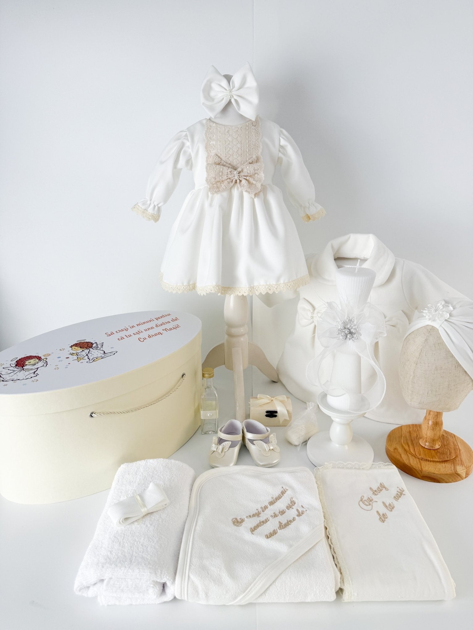 Trusou botez complet cu rochita eleganta, palton si lumanare personalizata manual - Celeste - Botez bebelusi