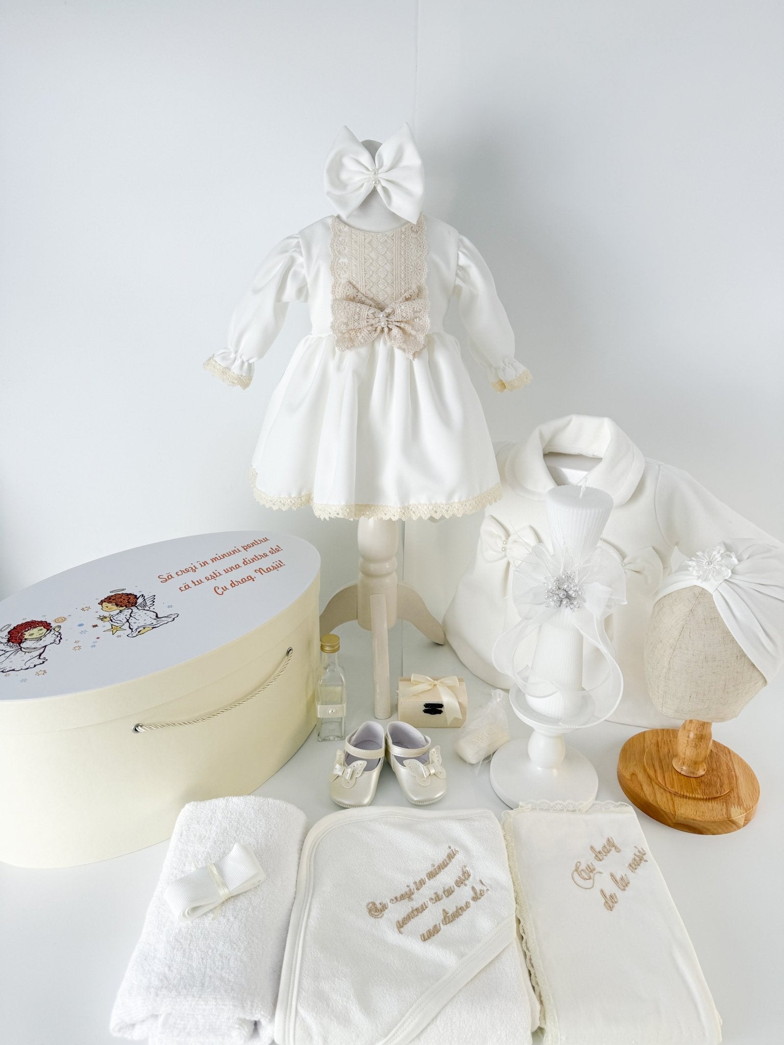 Trusou botez complet cu rochita eleganta, palton si lumanare personalizata manual - Celeste - Botez bebelusi
