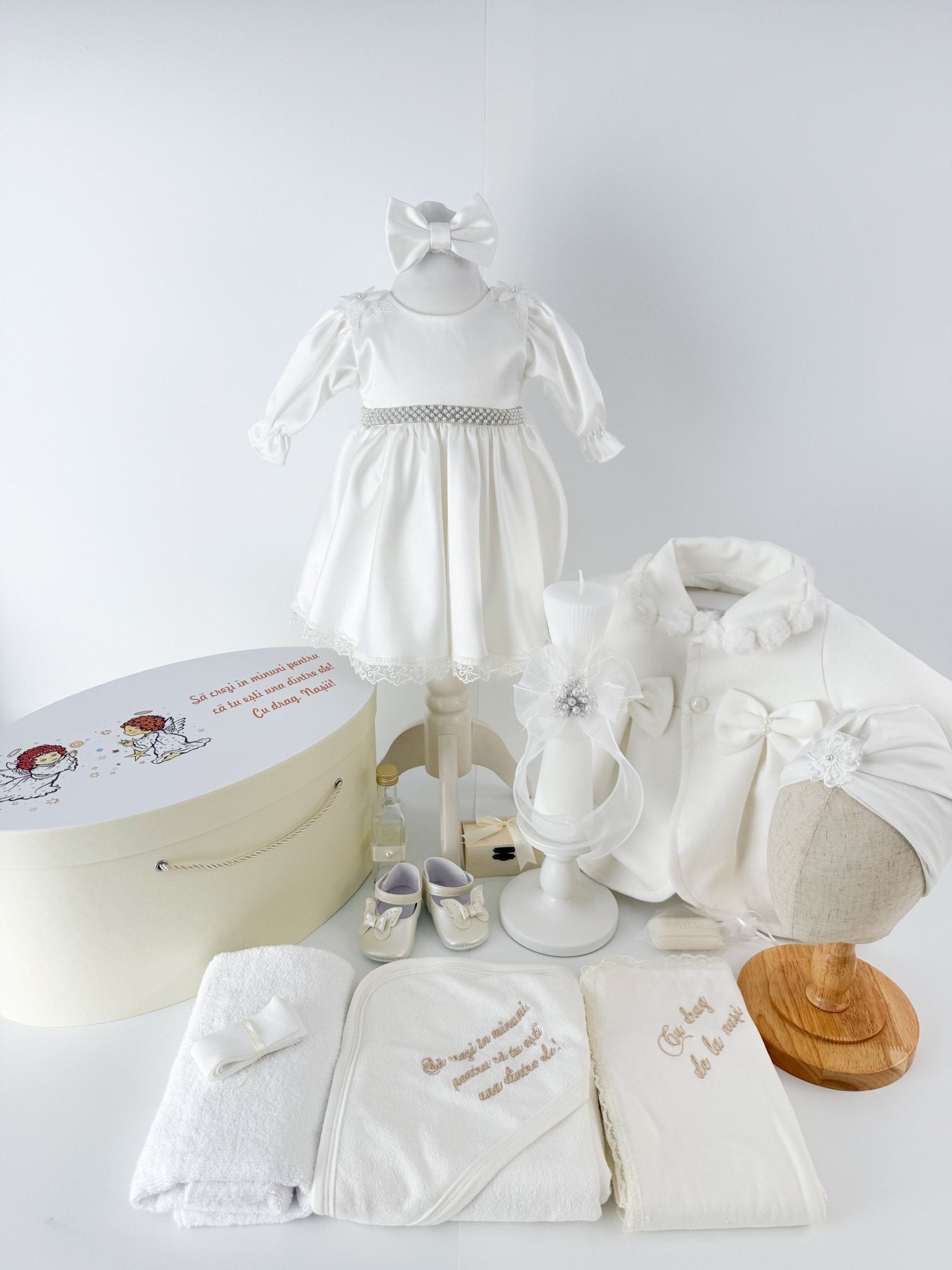 Trusou botez complet cu rochita eleganta, palton si lumanare personalizata manual - Cristina - Botez bebelusi