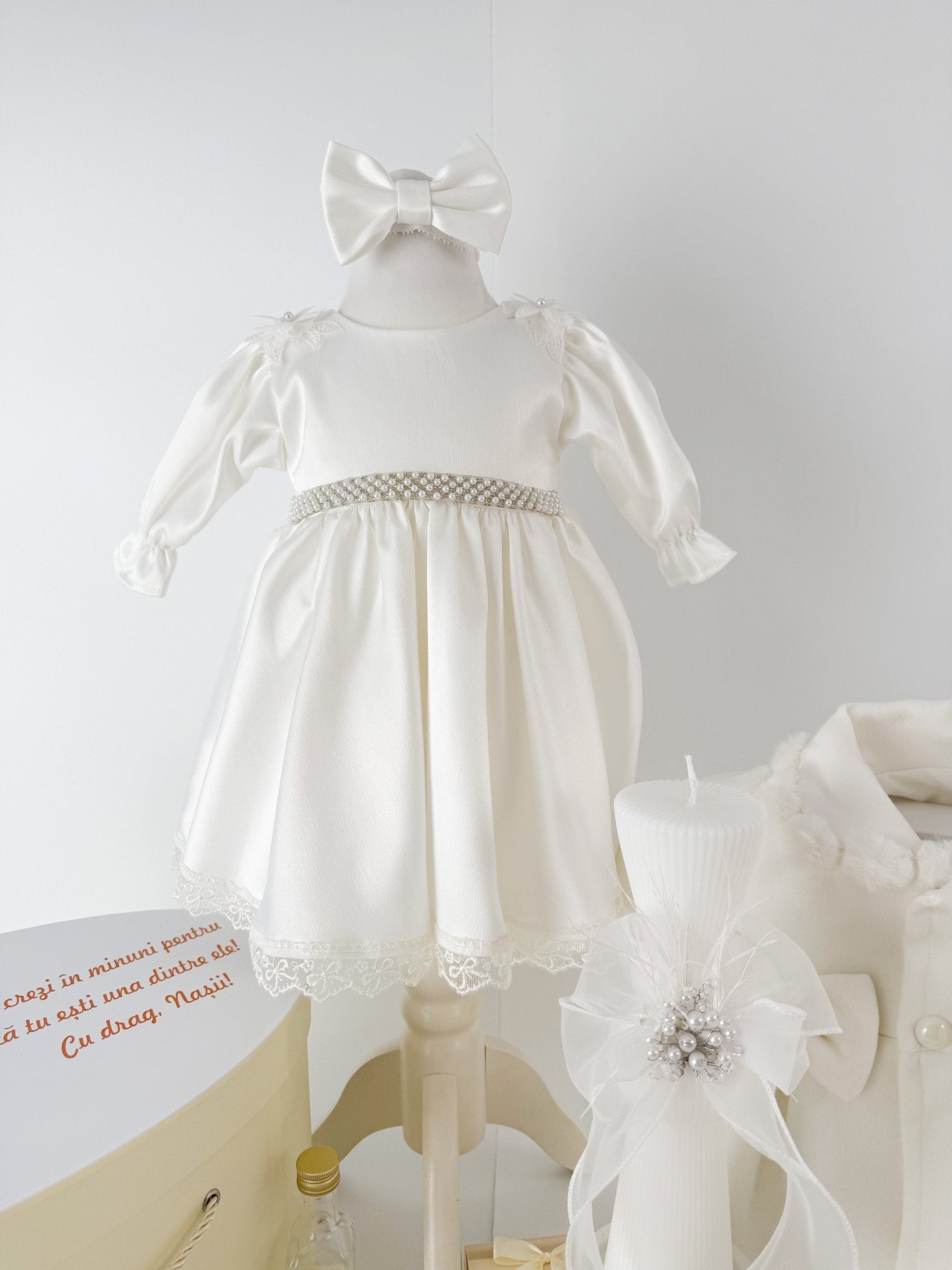 Trusou botez complet cu rochita eleganta, palton si lumanare personalizata manual - Cristina - Botez bebelusi