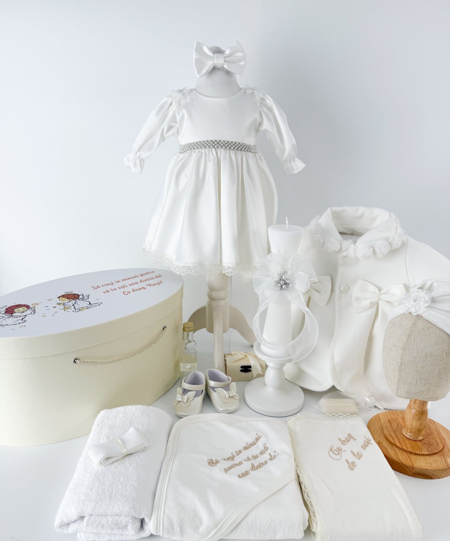 Trusou botez complet cu rochita eleganta, palton si lumanare personalizata manual - Cristina - Botez bebelusi
