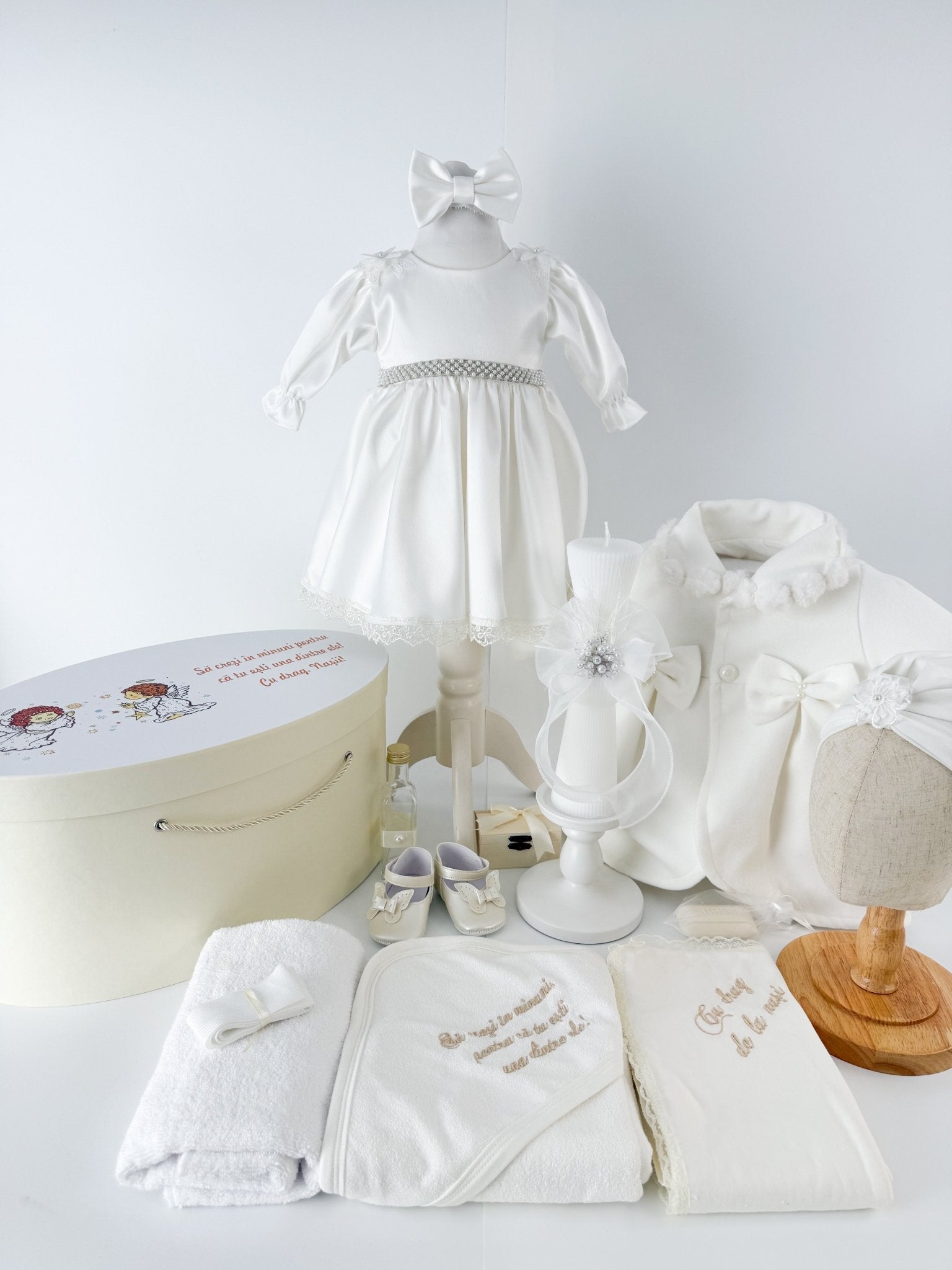 Trusou botez complet cu rochita eleganta, palton si lumanare personalizata manual - Cristina - Botez bebelusi