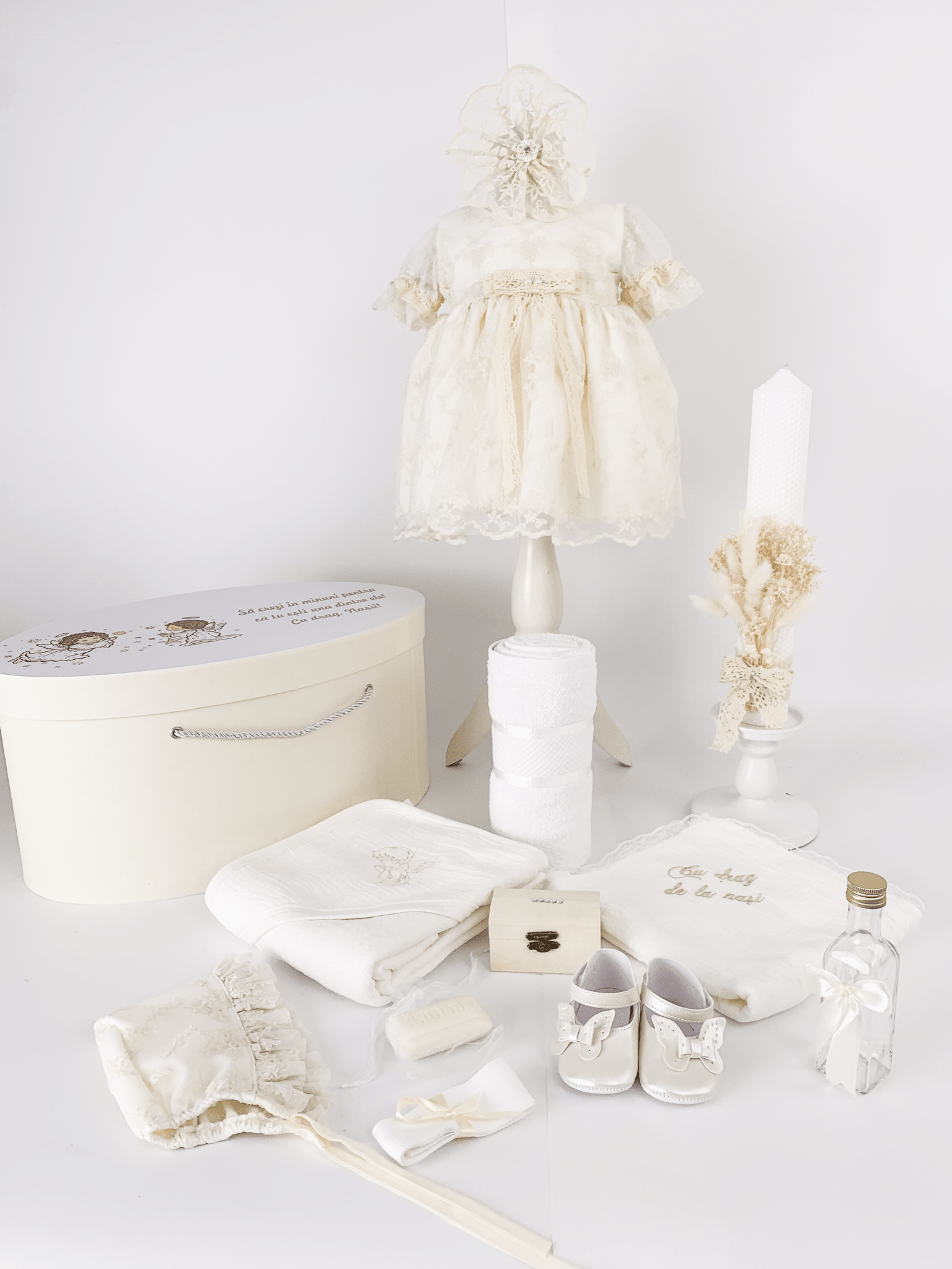 Trusou botez complet cu rochita eleganta si lumanare ceara naturala - Inez - Botez bebelusi