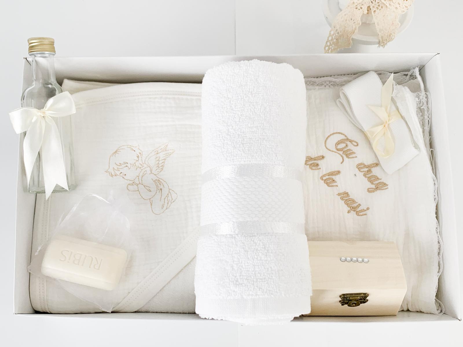 Trusou botez complet cu rochita eleganta si lumanare ceara naturala - Sena - Botez bebelusi
