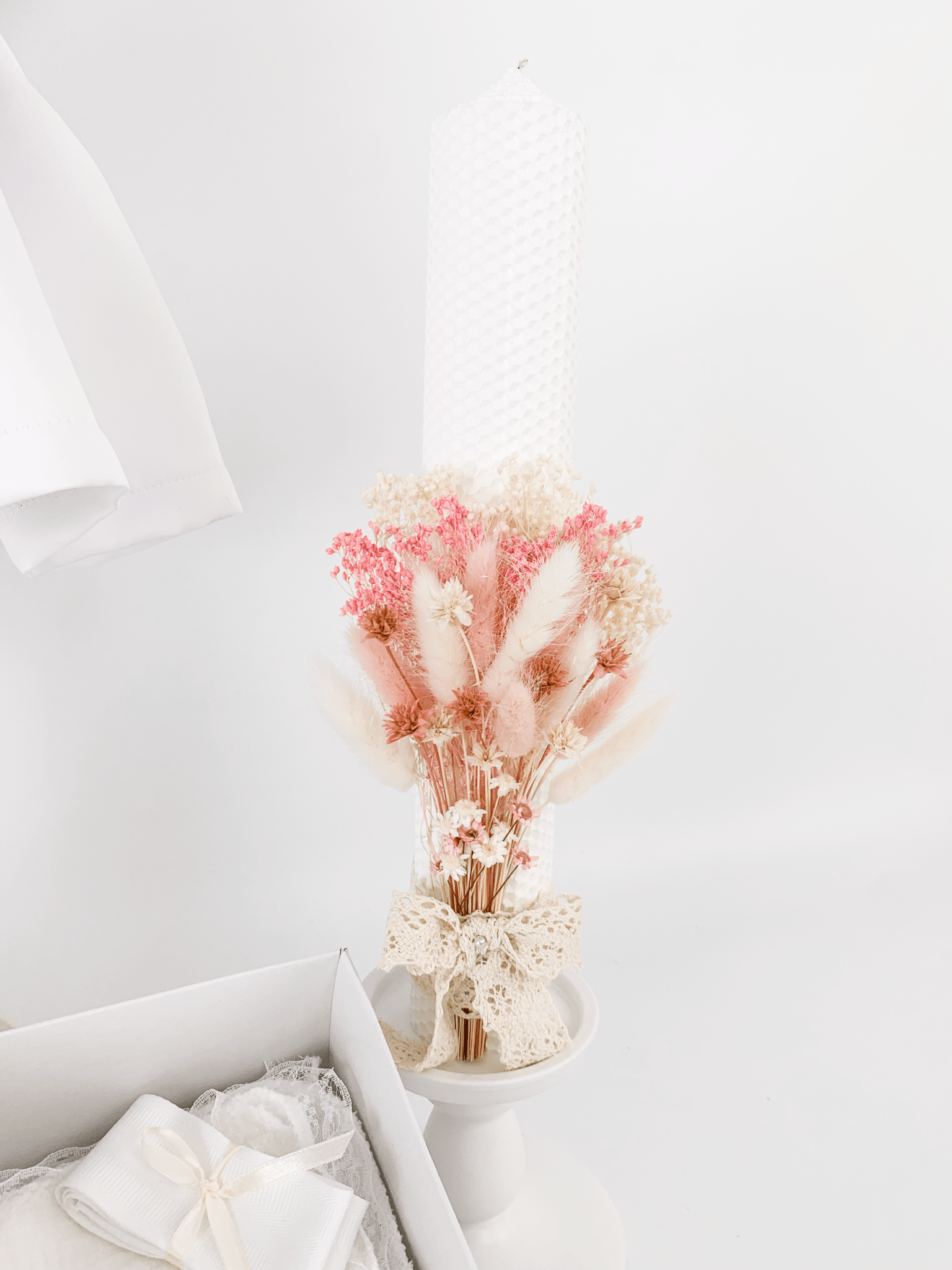 Trusou botez complet cu rochita eleganta si lumanare ceara naturala - Zmaranda - Botez bebelusi