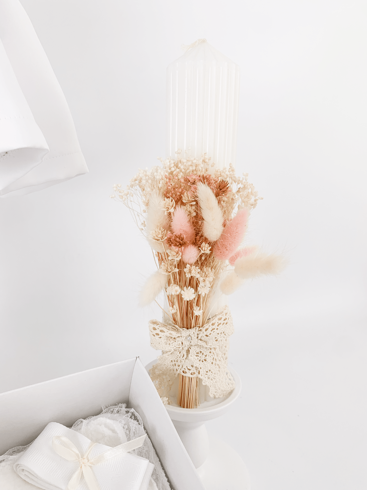 Trusou botez complet cu rochita eleganta si lumanare personalizata hand made - Anelys - Botez bebelusi