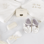 Trusou botez complet cu rochita eleganta si lumanare personalizata hand made - Ania - Botez bebelusi