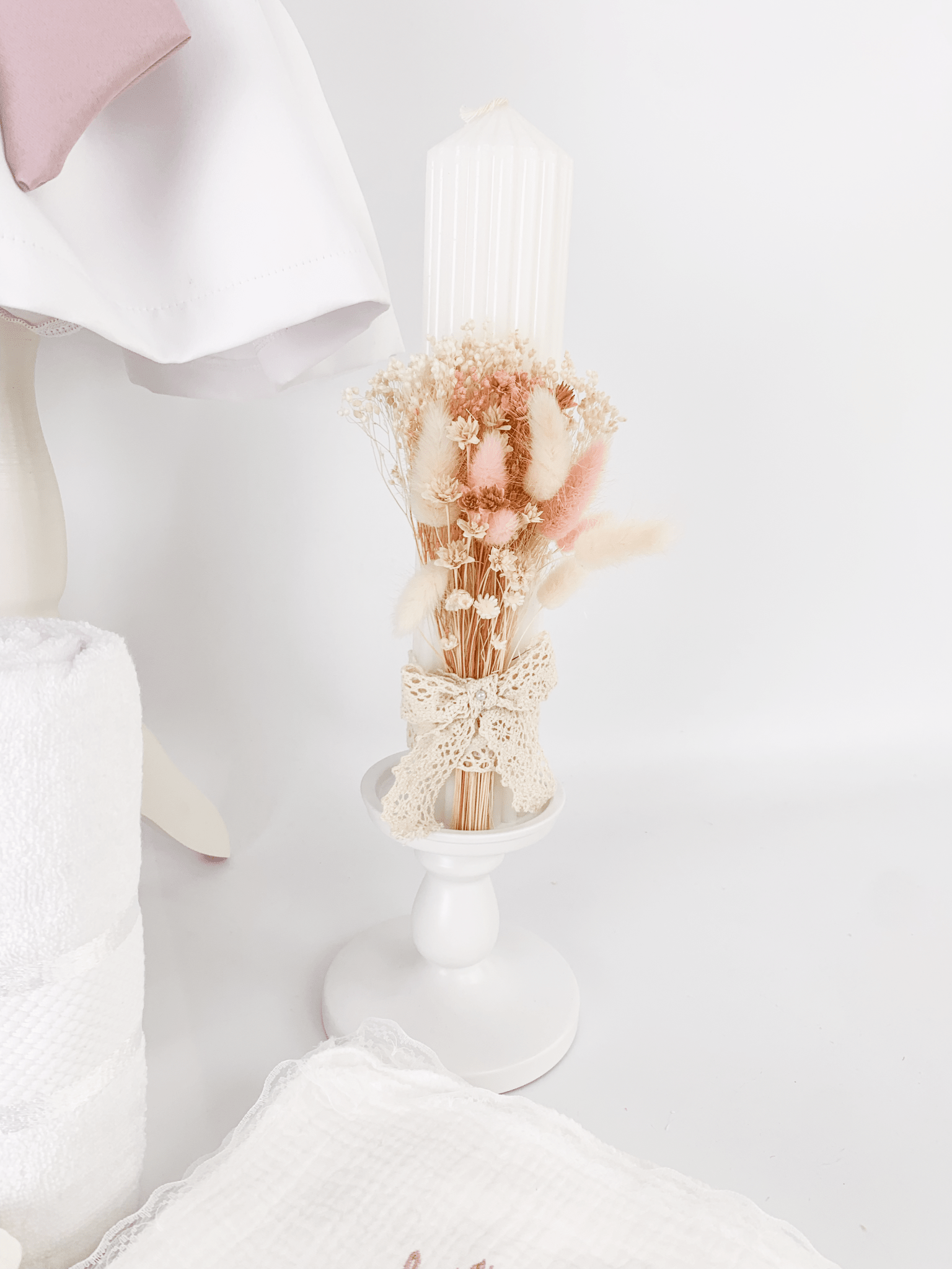 Trusou botez complet cu rochita eleganta si lumanare personalizata hand made - Dalia - Botez bebelusi