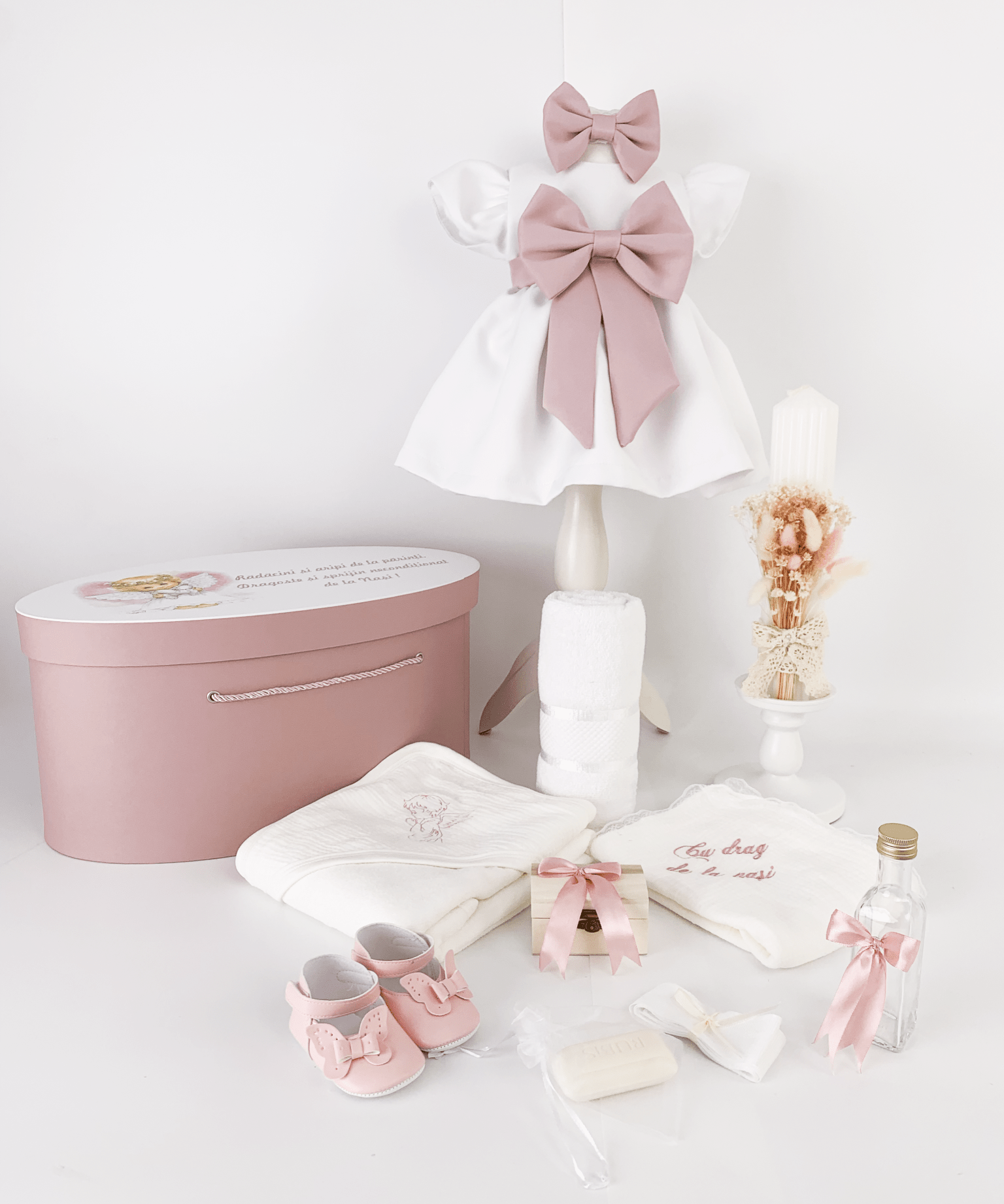 Trusou botez complet cu rochita eleganta si lumanare personalizata hand made - Dalia - Botez bebelusi