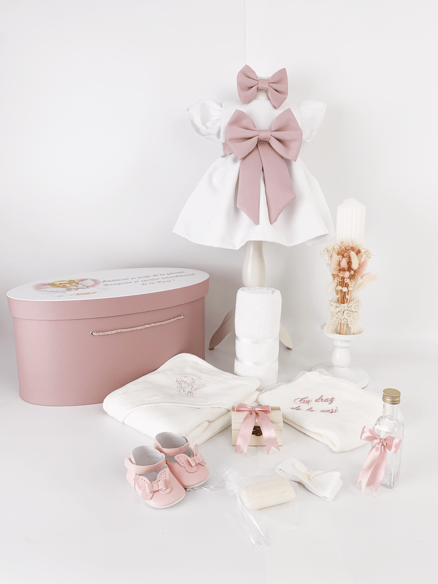 Trusou botez complet cu rochita eleganta si lumanare personalizata hand made - Dalia - Botez bebelusi