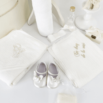 Trusou botez complet cu rochita eleganta si lumanare personalizata hand made - Gineva - Botez bebelusi