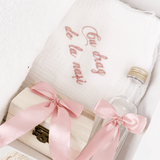 Trusou botez complet cu rochita eleganta si lumanare personalizata hand made - Nadia - Botez bebelusi