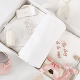 Trusou botez complet cu rochita eleganta si lumanare personalizata hand made - Nadia - Botez bebelusi