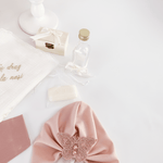 Trusou botez complet cu rochita eleganta si lumanare personalizata hand made - Olimpia - Botez bebelusi