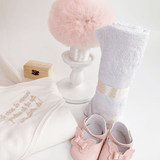 Trusou botez complet cu rochita eleganta si lumanare personalizata manual - Adelaide - Botez bebelusi