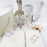 Trusou botez complet cu rochita eleganta si lumanare personalizata manual - Carmenuta - Botez bebelusi