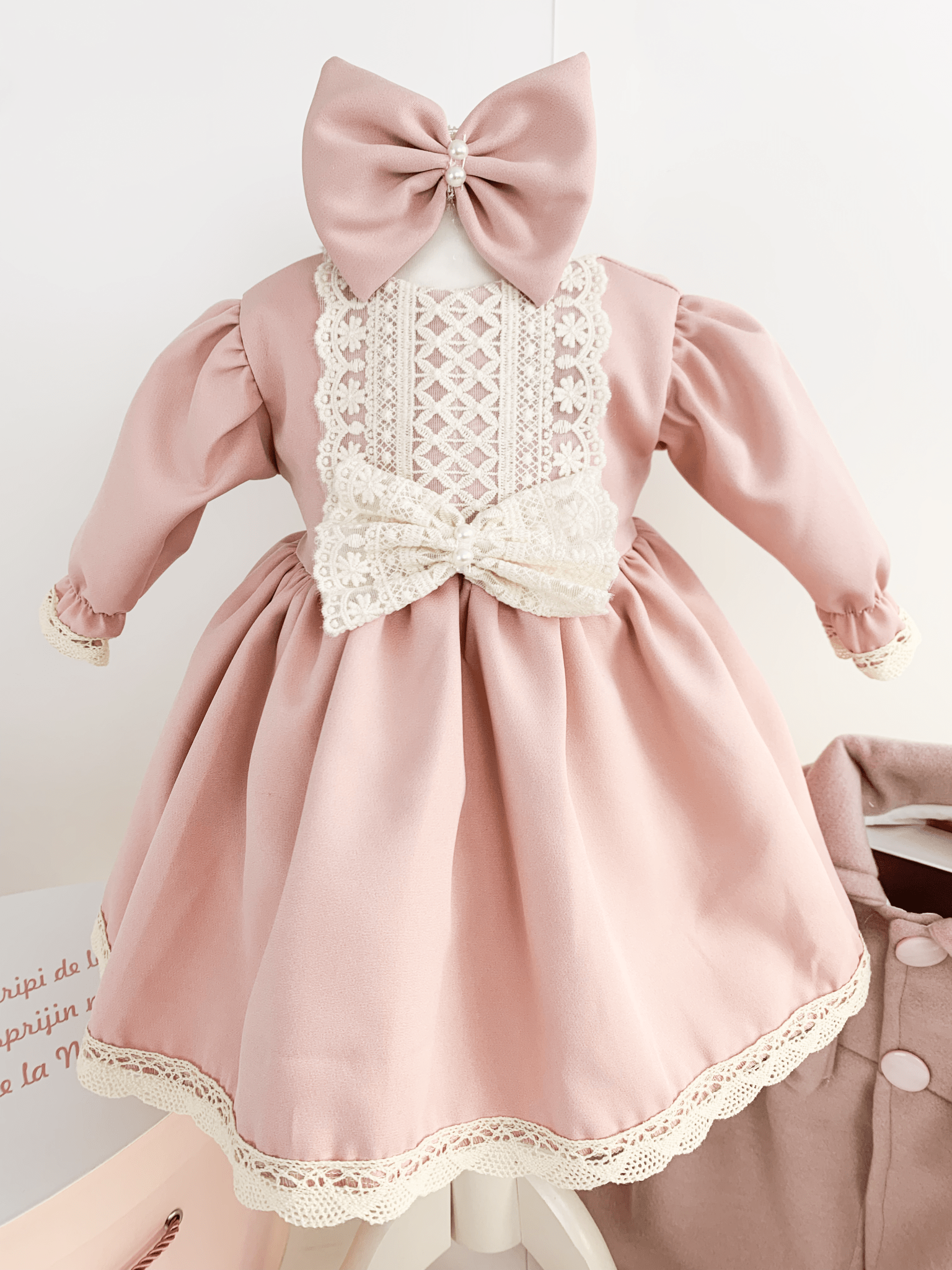 Trusou botez complet cu rochita eleganta si lumanare personalizata manual - Cristine - Botez bebelusi
