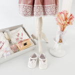 Trusou botez complet cu rochita eleganta si lumanare personalizata manual - Dienuta - Botez bebelusi