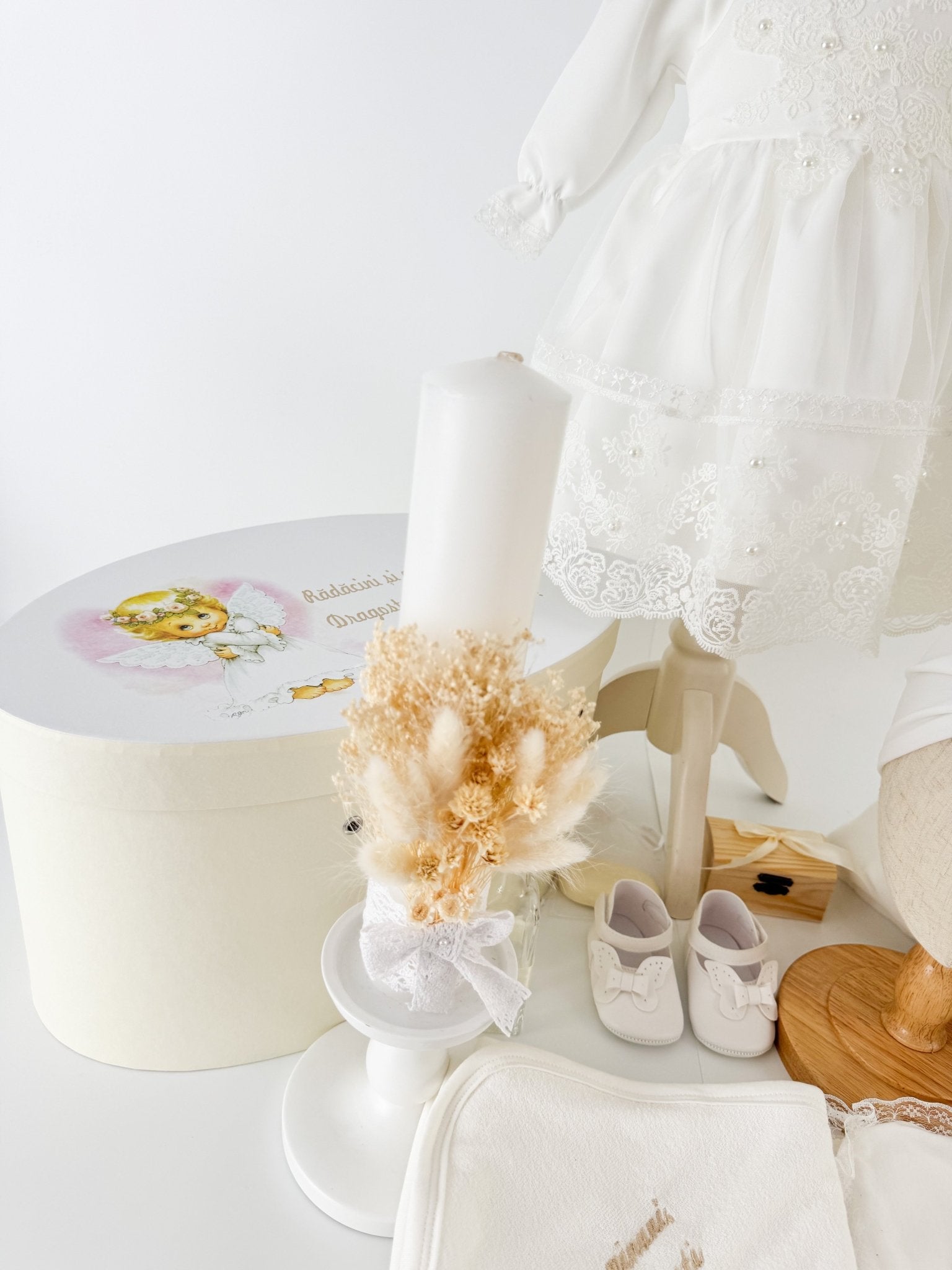 Trusou botez complet cu rochita eleganta si lumanare personalizata manual - Elenuta - Botez bebelusi