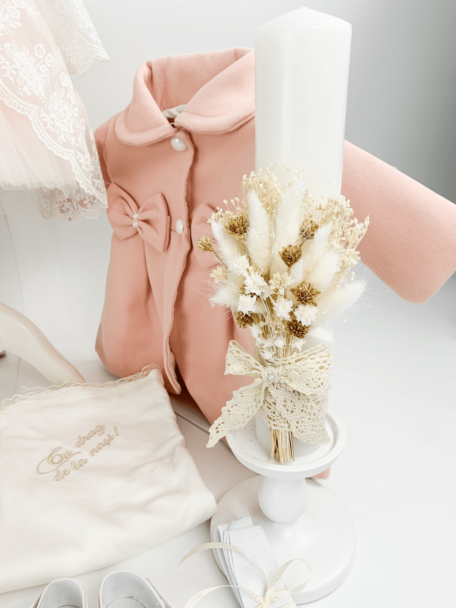 Trusou botez complet cu rochita eleganta si lumanare personalizata manual - Eloise - Botez bebelusi