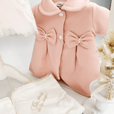 Trusou botez complet cu rochita eleganta si lumanare personalizata manual - Eloise - Botez bebelusi