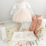 Trusou botez complet cu rochita eleganta si lumanare personalizata manual - Eloise - Botez bebelusi