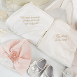 Trusou botez complet cu rochita eleganta si lumanare personalizata manual - Eloise - Botez bebelusi