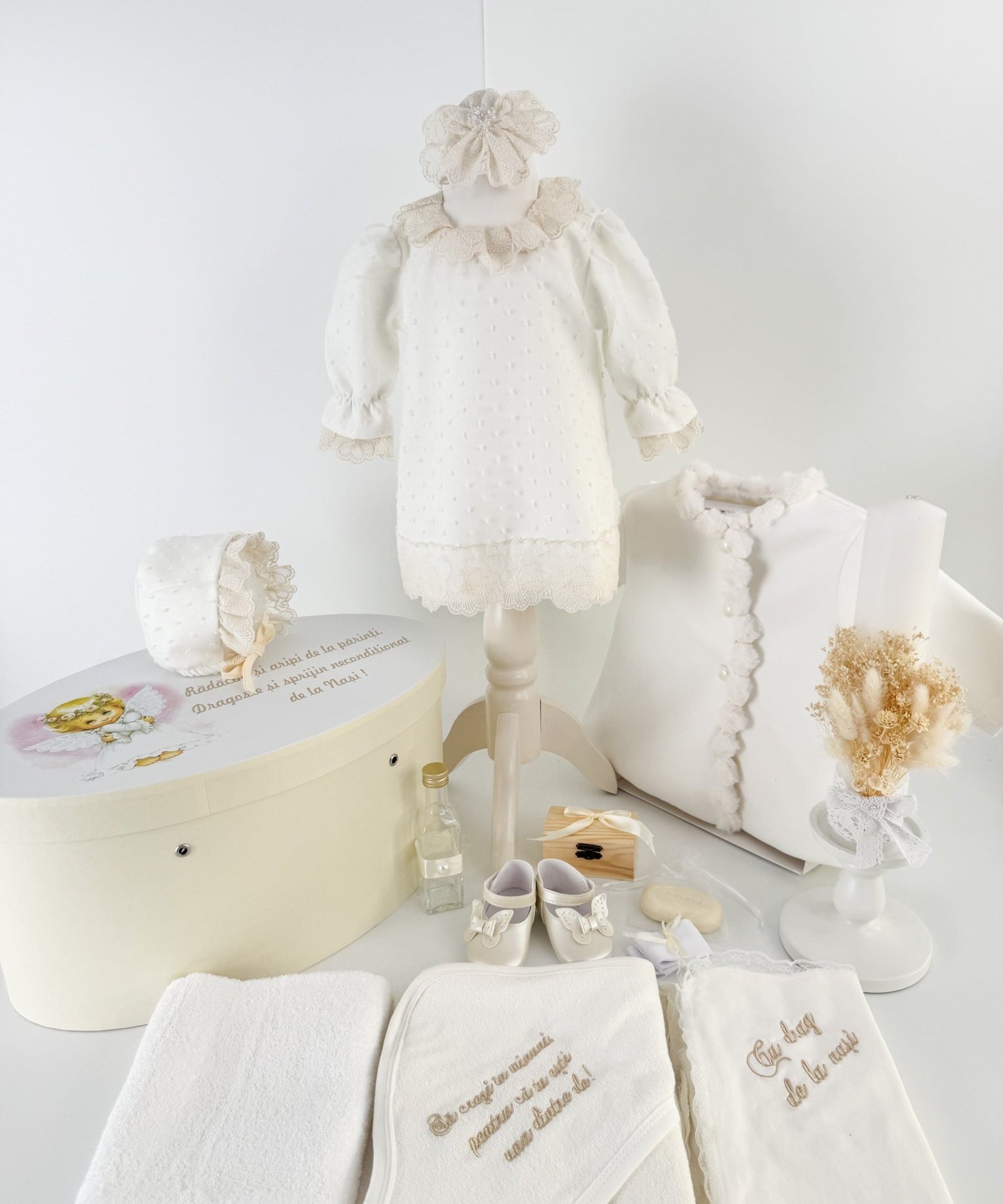 Trusou botez complet cu rochita eleganta si lumanare personalizata manual - Florica - Botez bebelusi