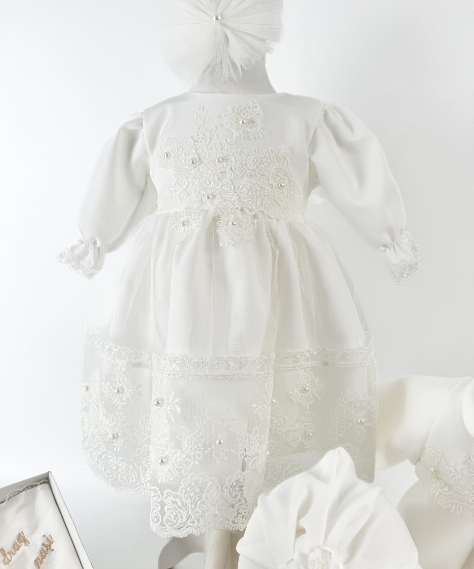 Trusou botez complet cu rochita eleganta si lumanare personalizata manual - Ioana - Botez bebelusi