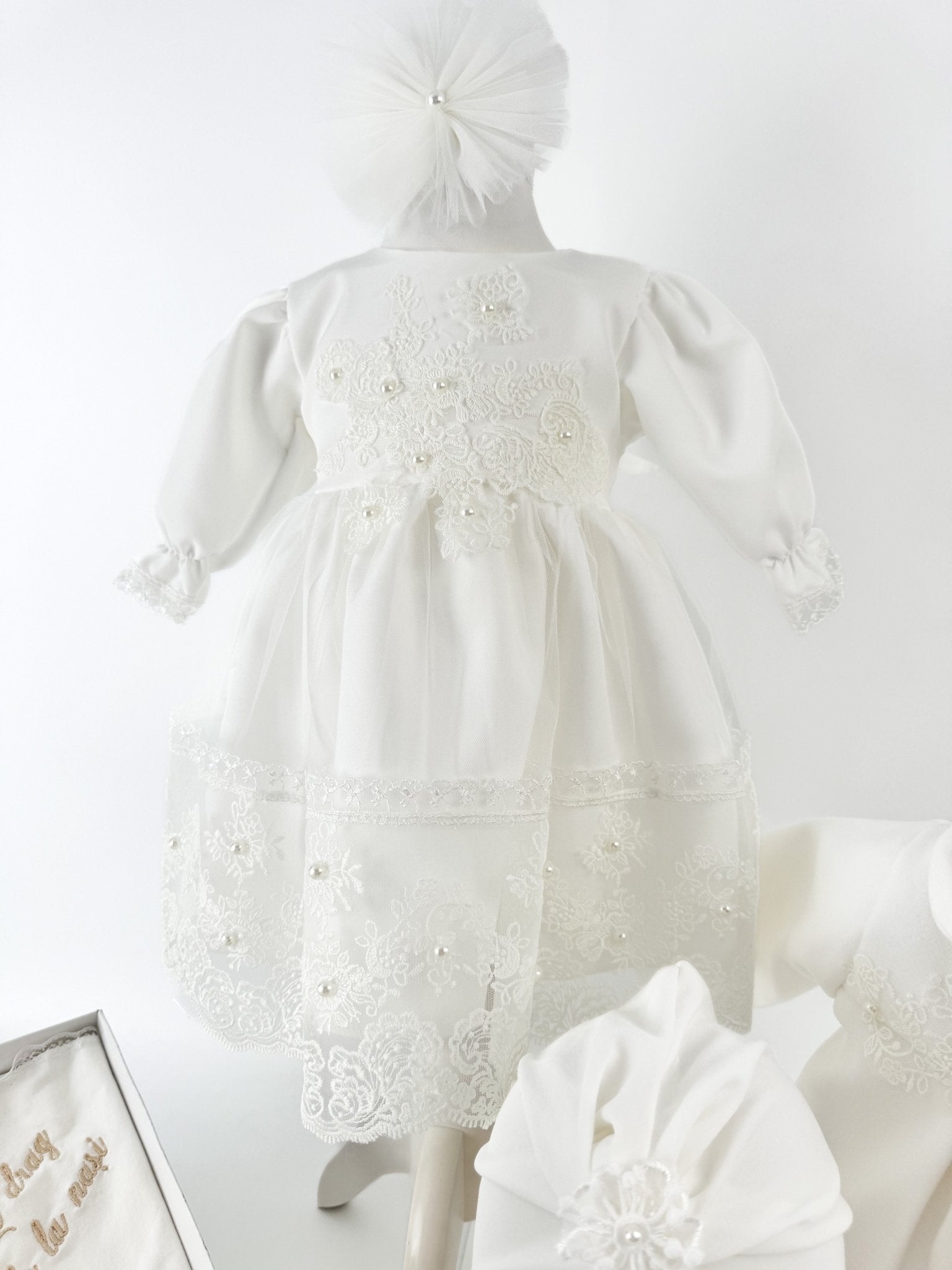 Trusou botez complet cu rochita eleganta si lumanare personalizata manual - Ioana - Botez bebelusi