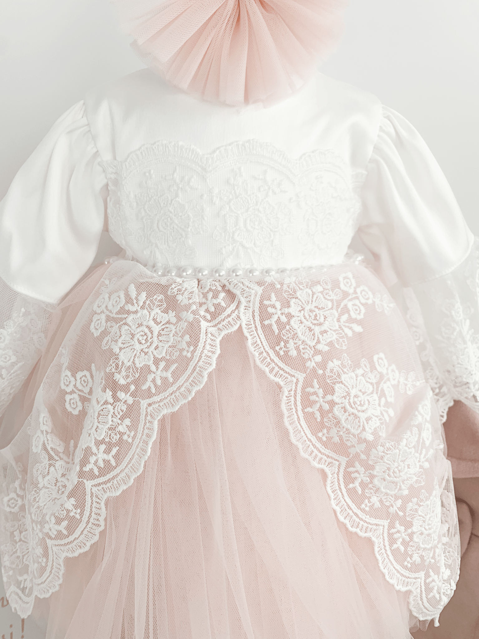 Trusou botez complet cu rochita eleganta si lumanare personalizata manual - Leah - Botez bebelusi
