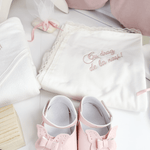 Trusou botez complet cu rochita eleganta si lumanare personalizata manual - Leah - Botez bebelusi