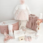 Trusou botez complet cu rochita eleganta si lumanare personalizata manual - Leah - Botez bebelusi