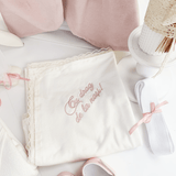 Trusou botez complet cu rochita eleganta si lumanare personalizata manual - Leah - Botez bebelusi
