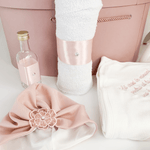 Trusou botez complet cu rochita eleganta si lumanare personalizata manual - Leah - Botez bebelusi