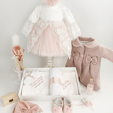 Trusou botez complet cu rochita eleganta si lumanare personalizata manual - Lola - Botez bebelusi