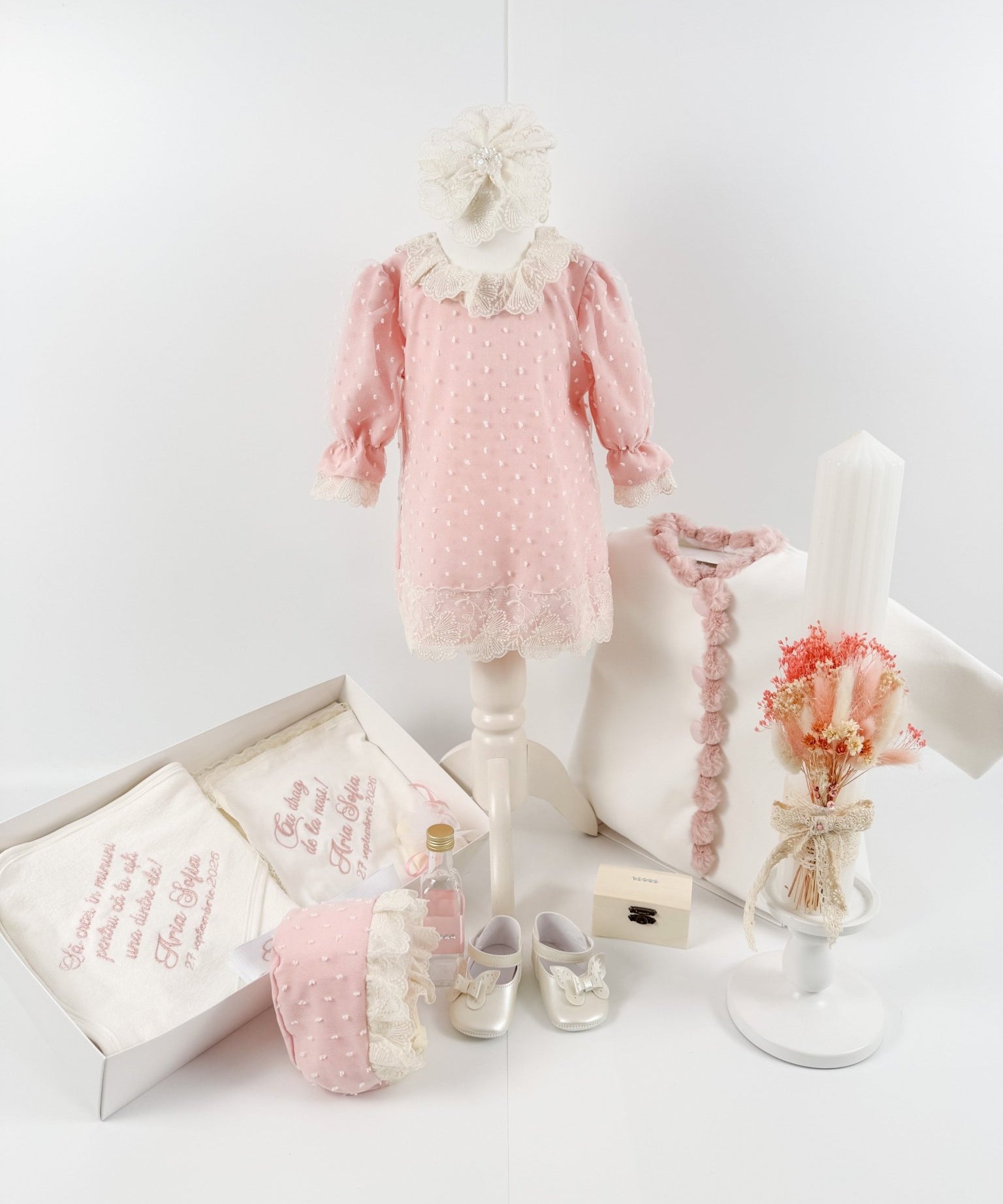 Trusou botez complet cu rochita eleganta si lumanare personalizata manual - Marioara - Botez bebelusi