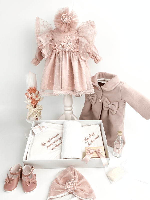 Trusou botez complet cu rochita eleganta si lumanare personalizata manual - Mirabel - Botez bebelusi