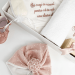 Trusou botez complet cu rochita eleganta si lumanare personalizata manual - Mirabel - Botez bebelusi