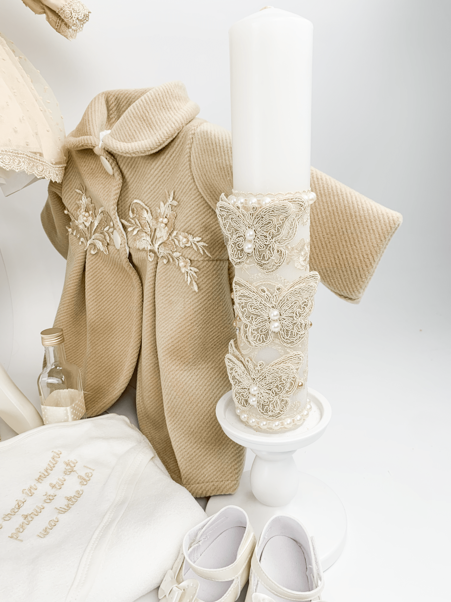 Trusou botez complet cu rochita eleganta si lumanare personalizata manual - Pauline - Botez bebelusi