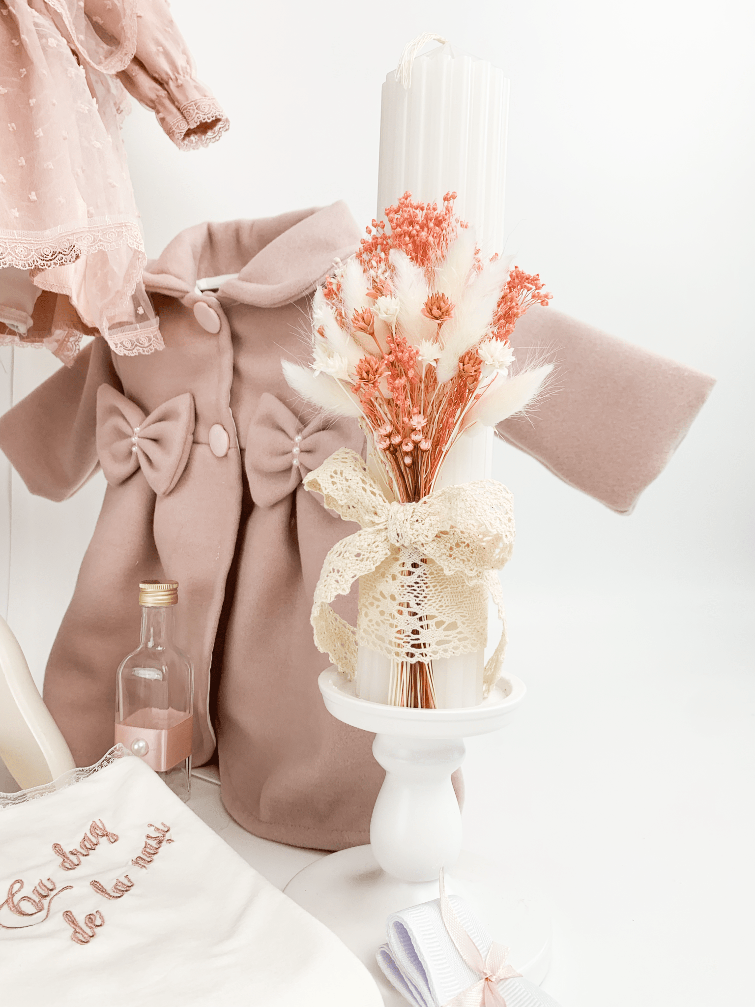 Trusou botez complet cu rochita eleganta si lumanare personalizata manual - Roxane - Botez bebelusi