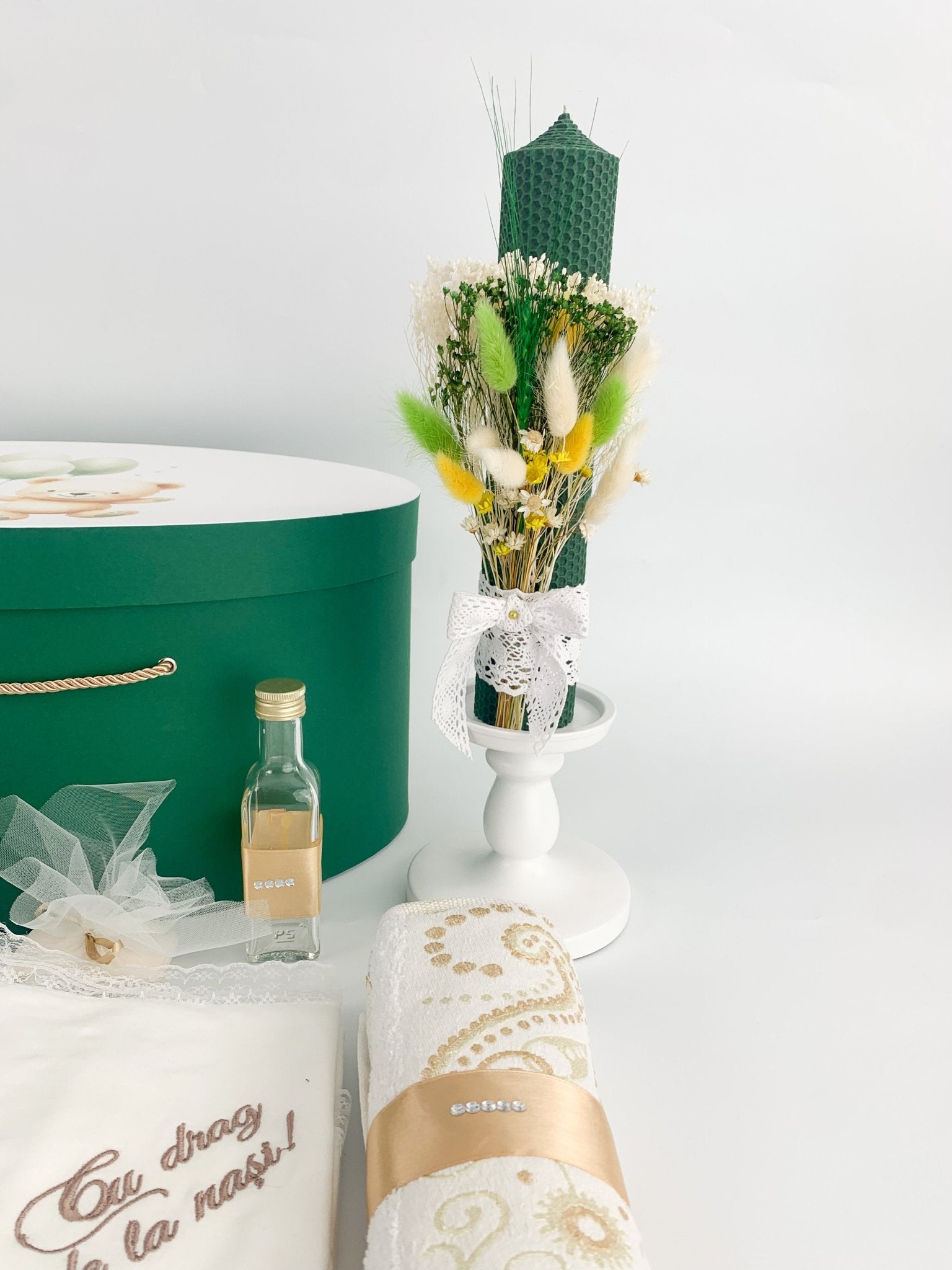Trusou botez complet verde cu ursulet cu baloane - Botez bebelusi