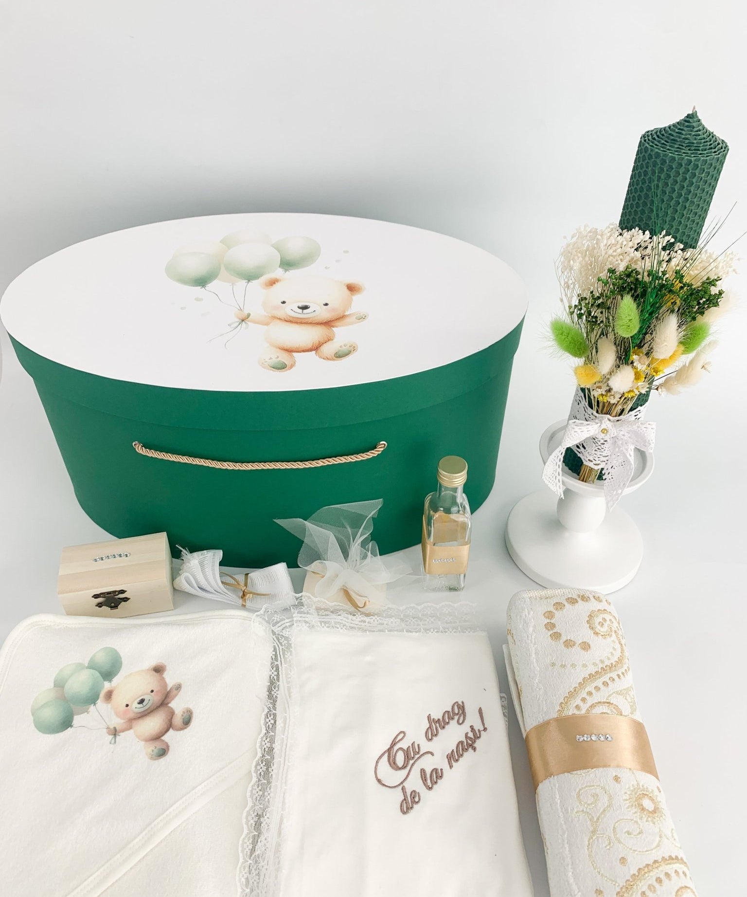 Trusou botez complet verde cu ursulet cu baloane - Botez bebelusi