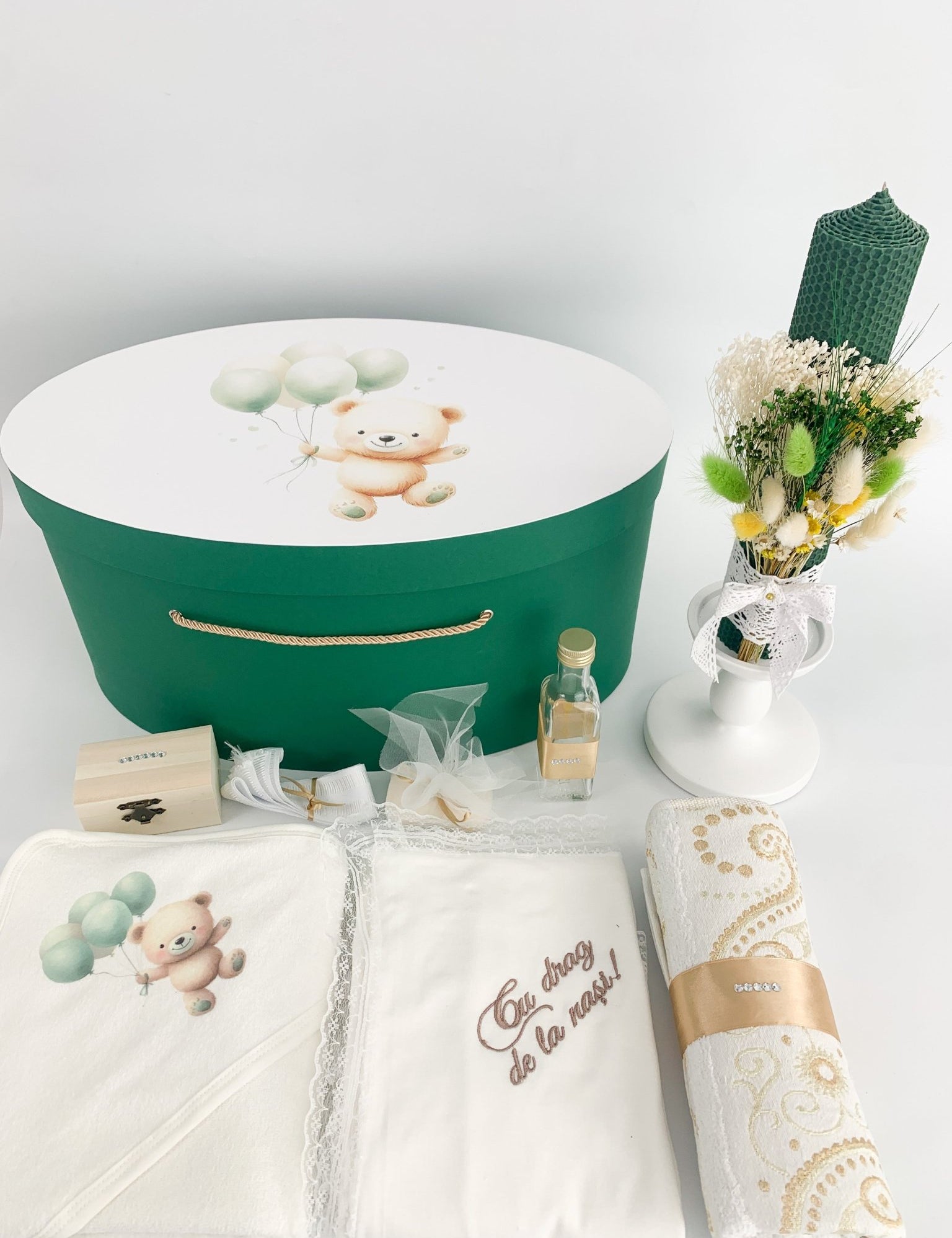 Trusou botez complet verde cu ursulet cu baloane - Botez bebelusi