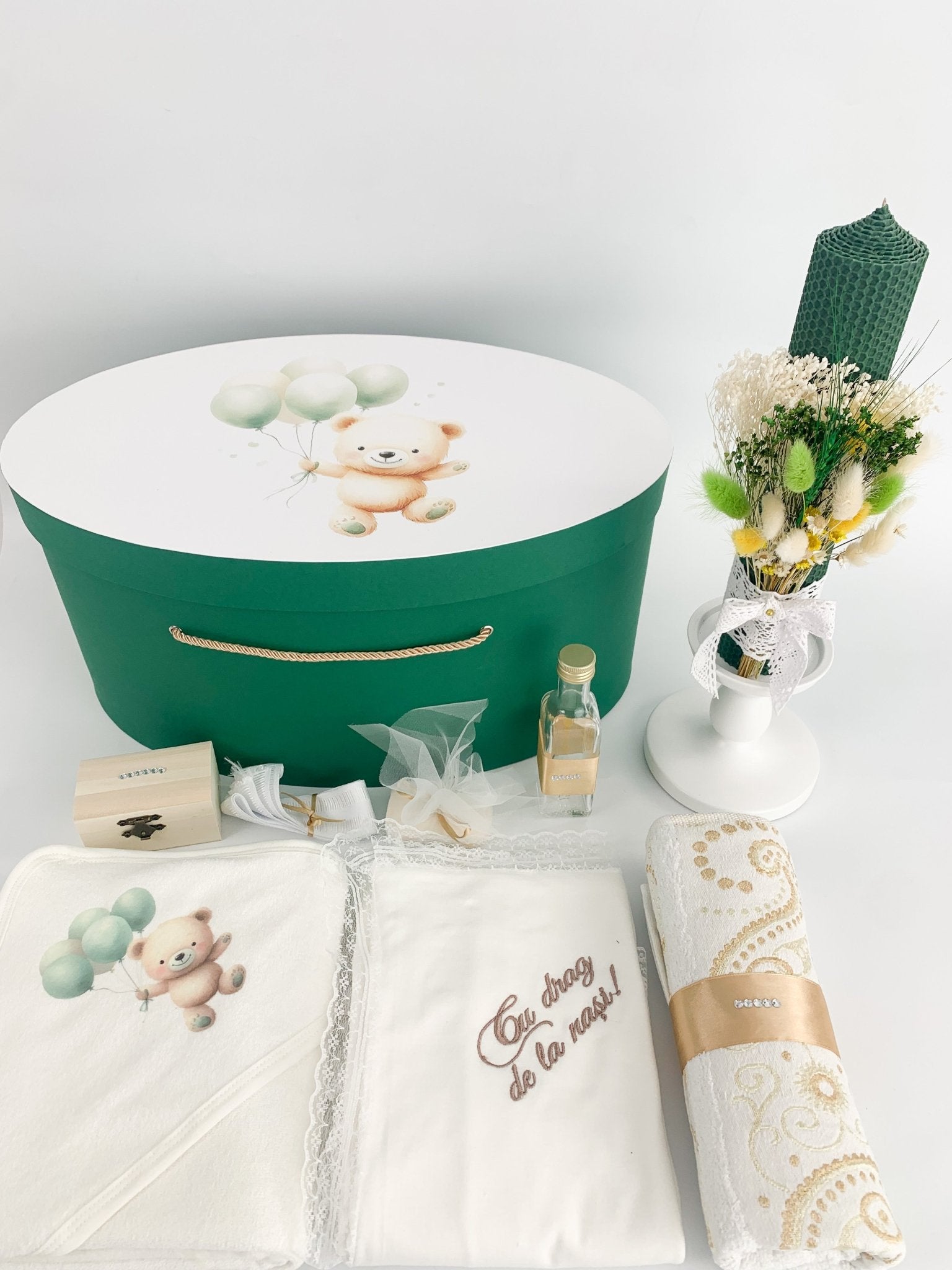 Trusou botez complet verde cu ursulet cu baloane - Botez bebelusi