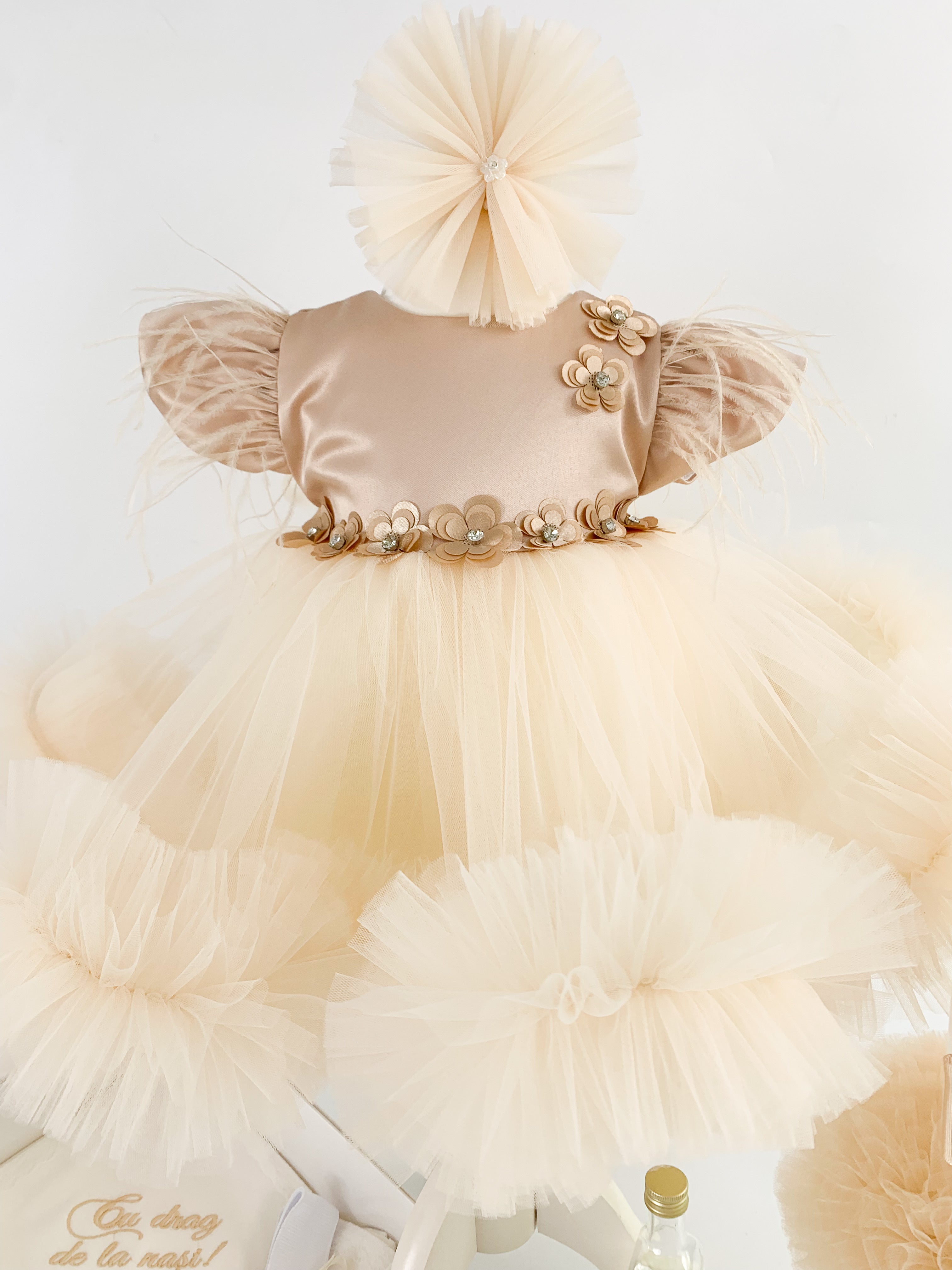 Set botez fetita produs romanesc, rochita botez fetita eleganta